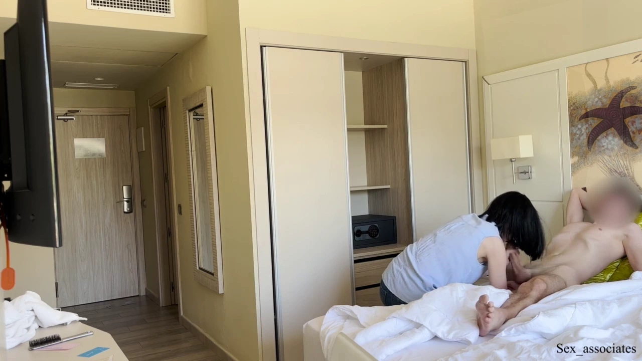 Flashing and jerking off in public: A man's adventurous encounter with a hotel maid porn video